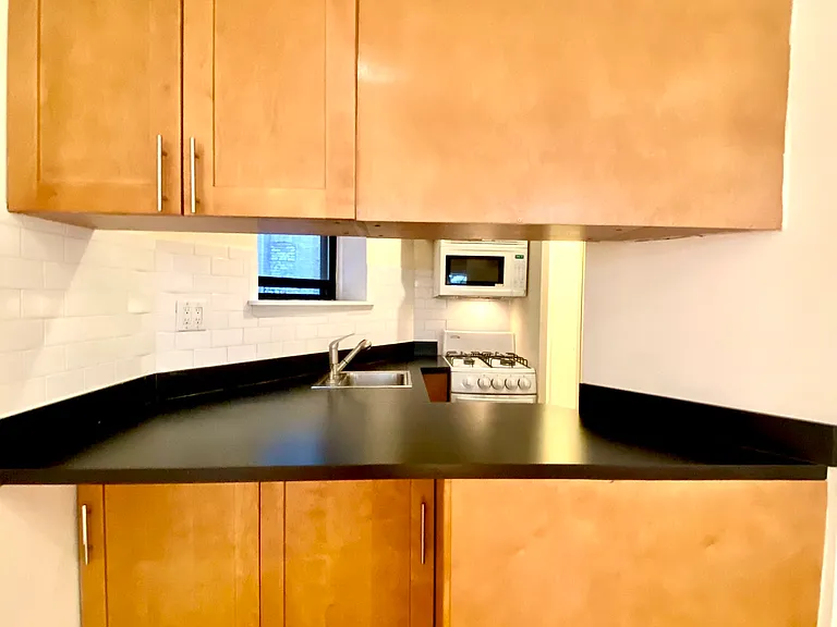 490 E 74th St #2D — Photo 6