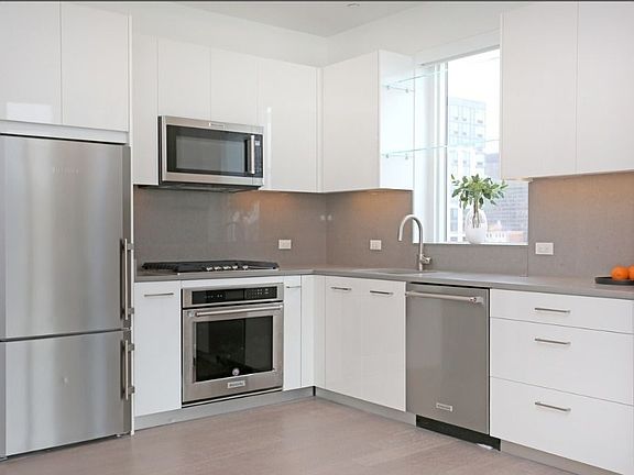 2nd image of 42 W 33rd St APT 32A