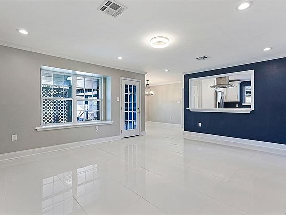 5th image of 4551 Lennox Blvd