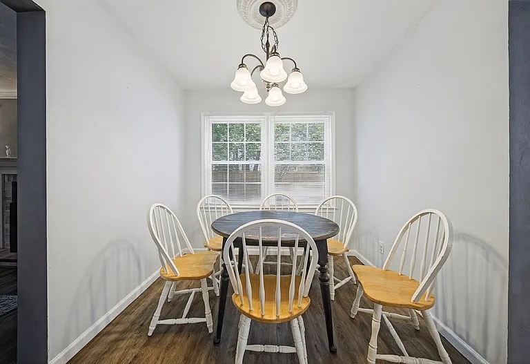 1119 Mill Lake Quarter — Photo 10