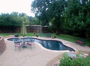 82 Remington Dr W, Lewisville, TX 75077