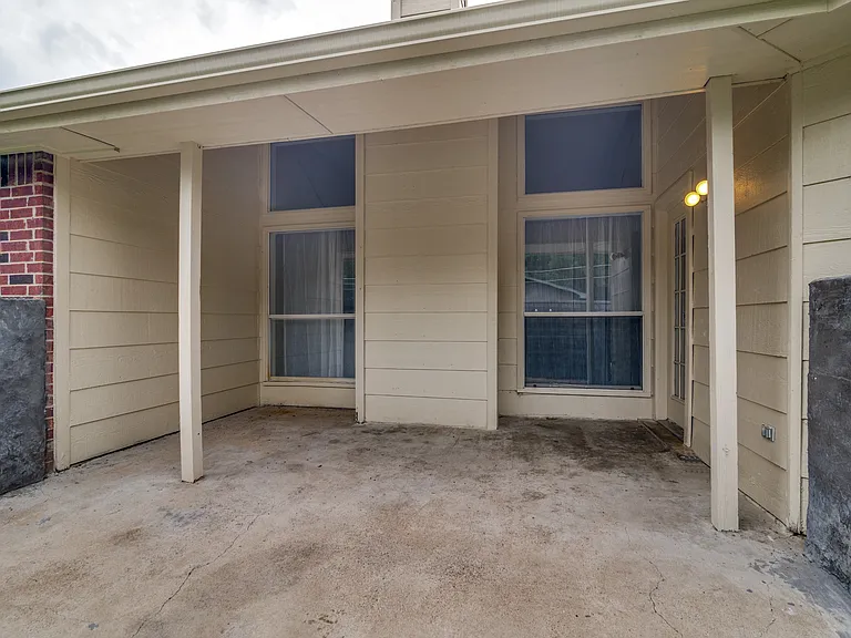 6105 Cypress Dr — Photo 21