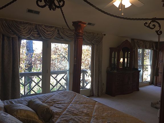 Bedroom (Master)