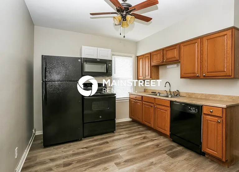 731 S Highland Ave — Photo 7