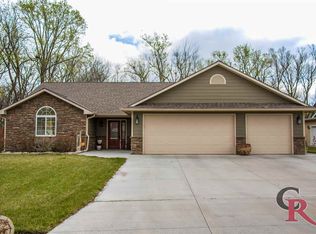 1402 Poplar St, Wamego, KS 66547