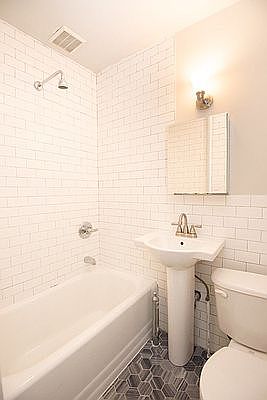5th image of 206 Saint Marks Ave APT 2R