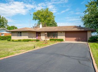 190 N Forrest Dr, Mazon, IL 60444