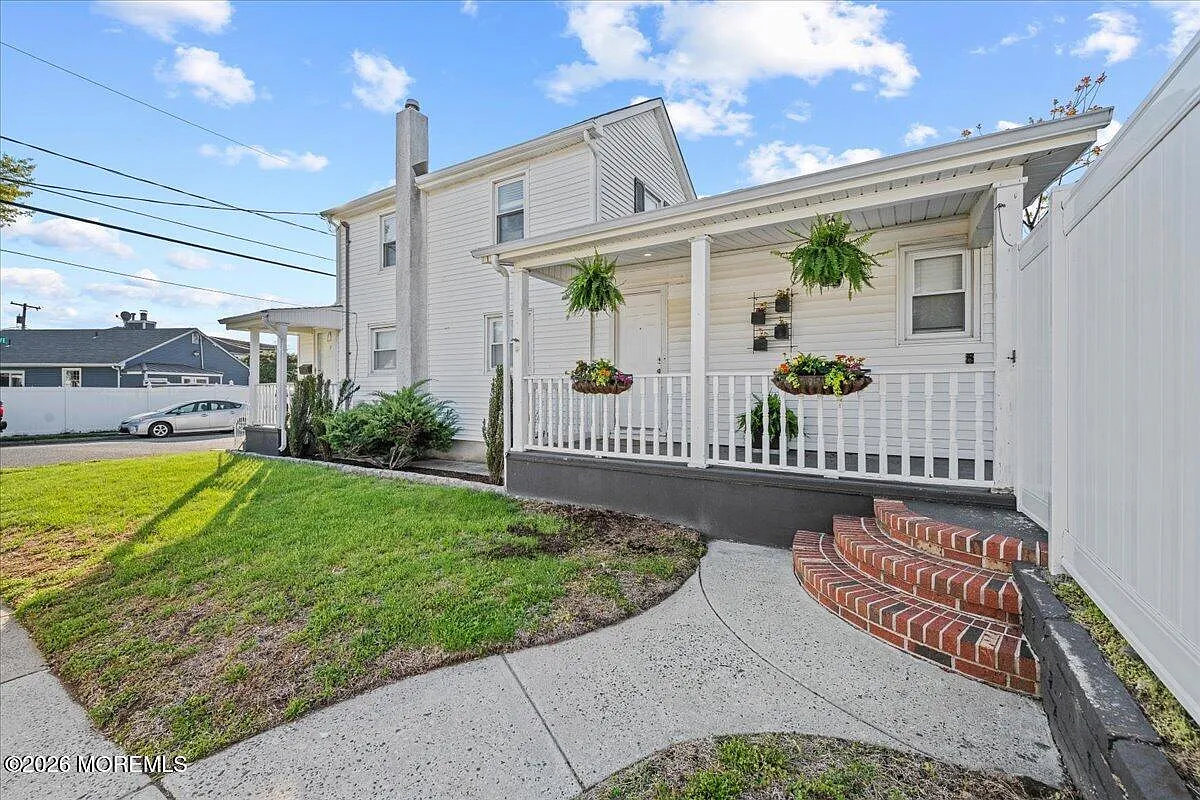 1 bed, 2.5 bath, 1020 sqft, $8,750 — Photo 3
