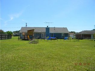 10521 Maple St, Ocean Springs, MS 39565