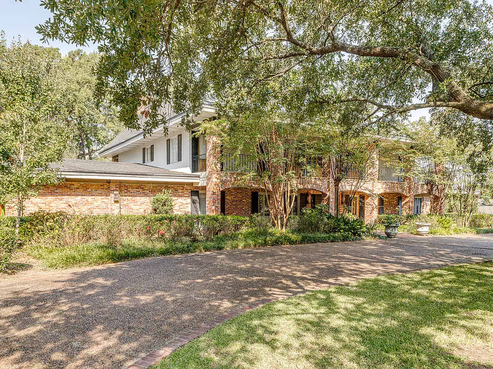 3400 Deborah Dr