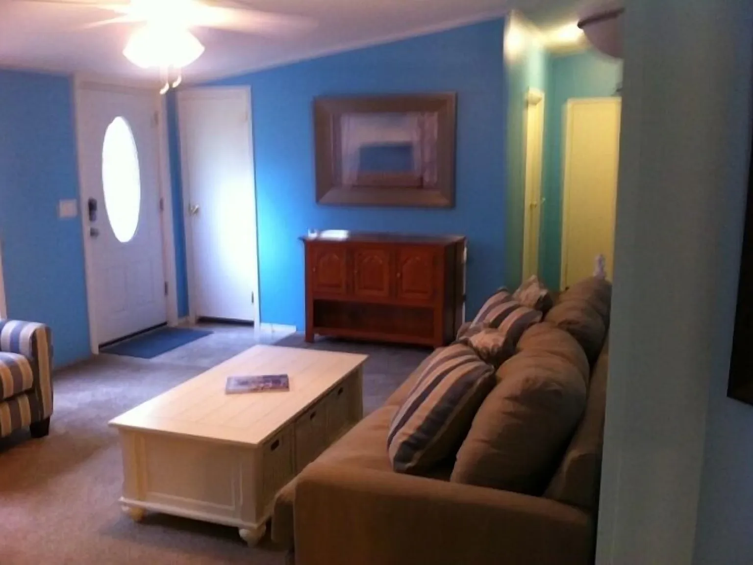 3 bed, 1250 sqft, $2,200 — Photo 2