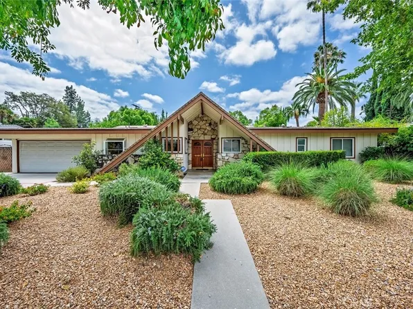 22430 Collins St, Woodland Hills, CA 91367