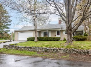 2 Wicklow Pl, Lewiston, ME 04240