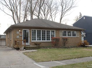 2100 Derby Rd, Birmingham, MI 48009