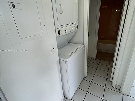 5th image of 1150 N Liberty Ave #1150C