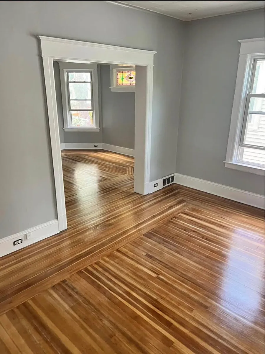 Building Photo - 1072 Parkwood Blvd #2