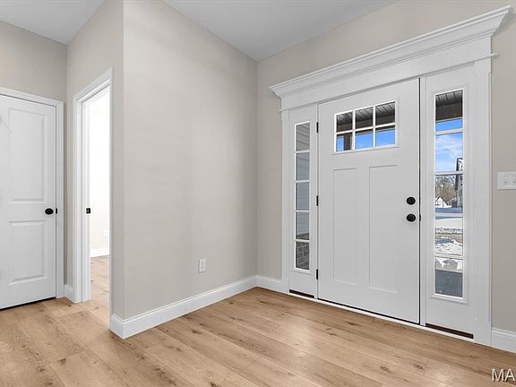 4th image of 908 Half Moon Ln