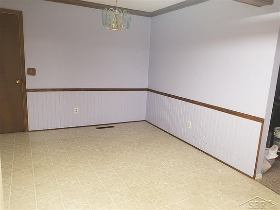 5th image of 2510 Oakwood Ave