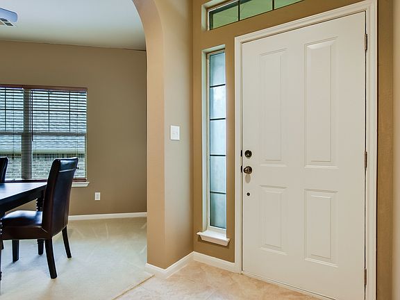 5th image of 250 Kensington Ln