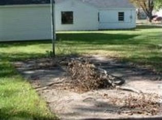 2121 Lewis Dr, Niles, MI 49120