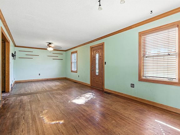 4th image of 600 S Hawthorne Ave