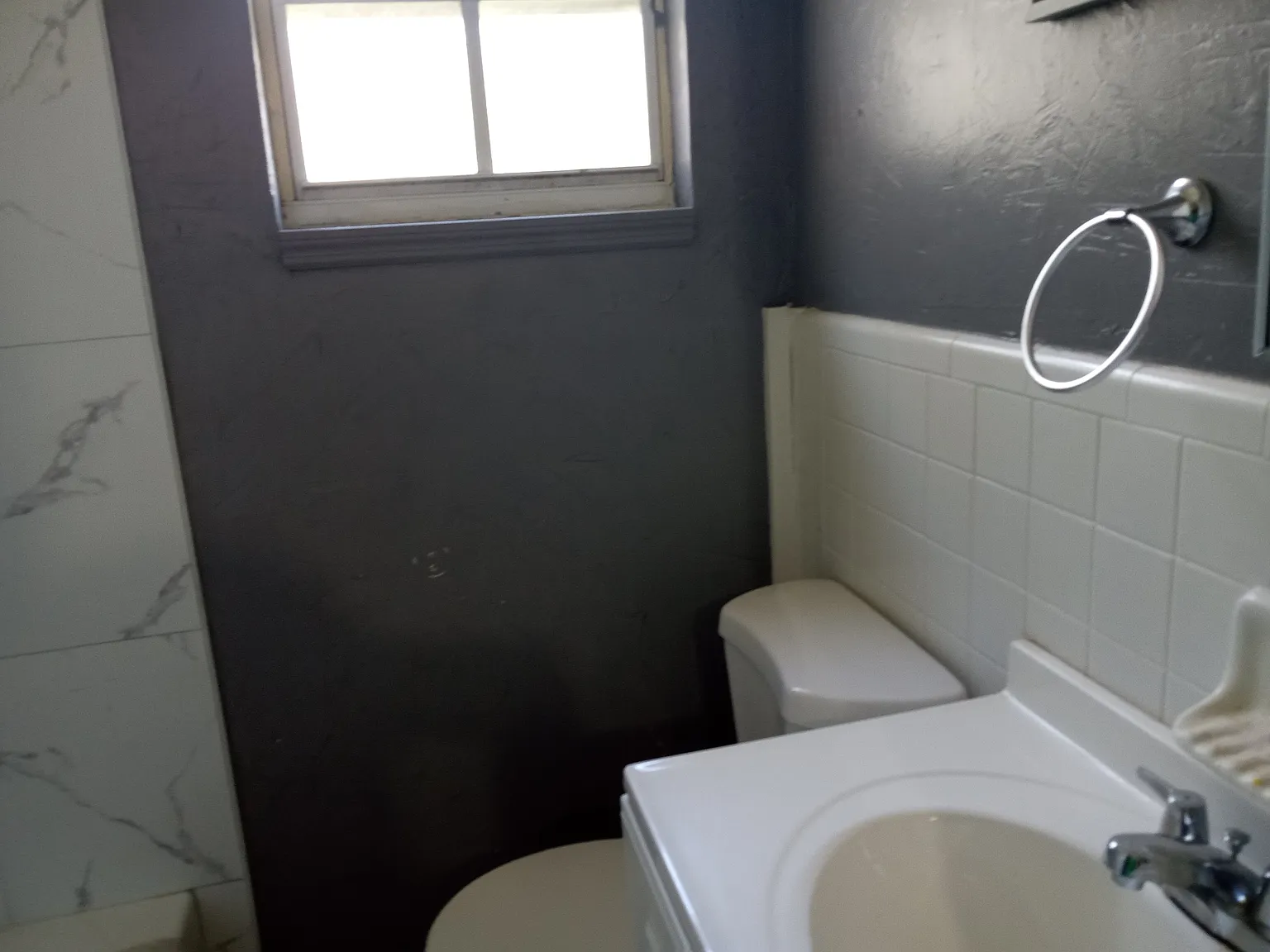 3 bed, 1176 sqft, $1,900 — Photo 2