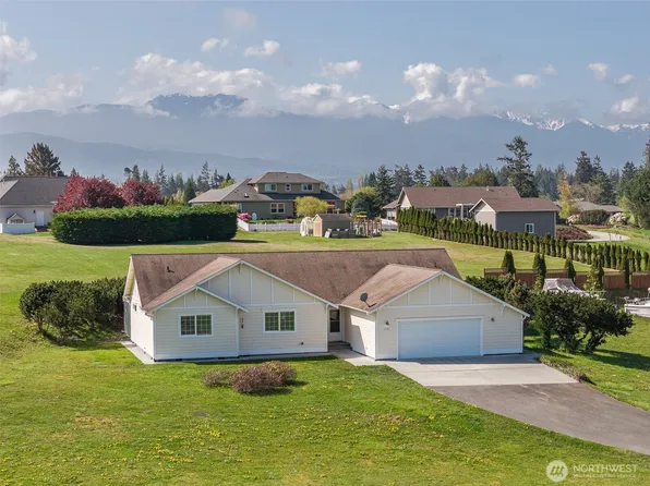 315 Dungeness Greens Way, Sequim, WA 98382