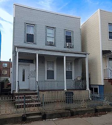 1st image of 3142 38th St
