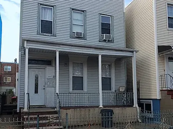 3142 38th St, Astoria, NY 11103