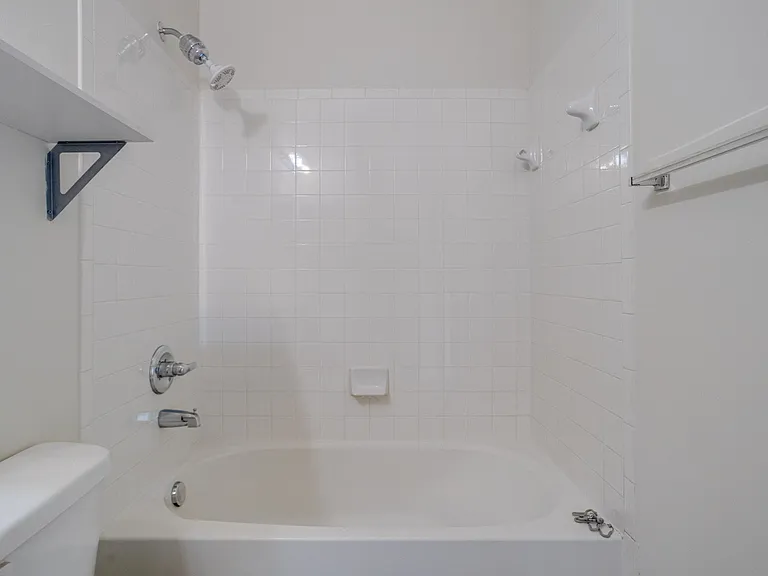103 Buttonwood Ct — Photo 39