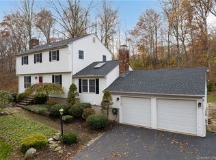 38 Northwood Dr, Guilford, CT 06437