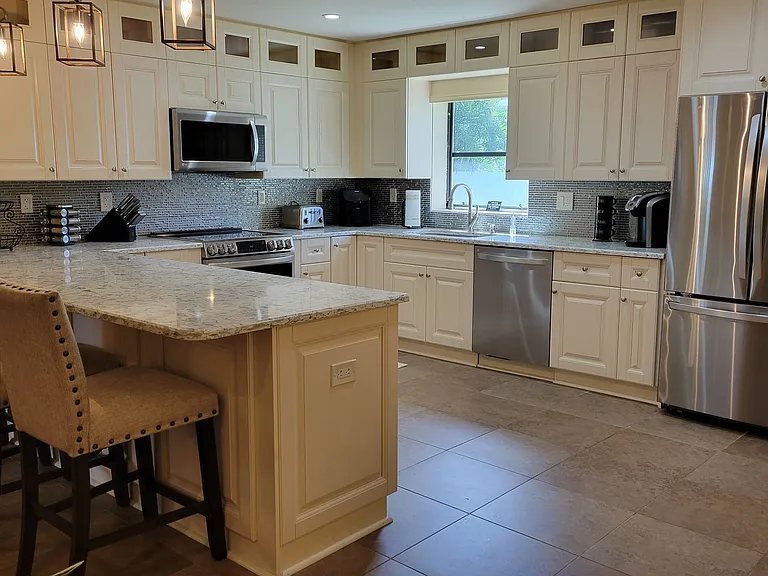 3932 Sunshine Ave — Photo 3