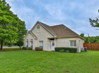 1300 S Howeth St, Gainesville, TX 76240