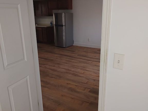 4th image of 3710 Douglas Ave APT 102