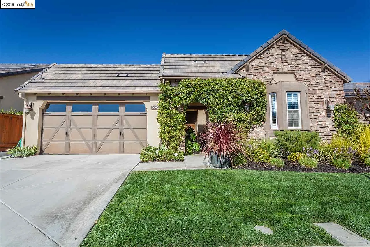 1663 Gamay Ln photo 1