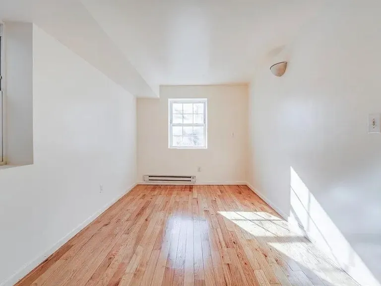283 Winfield Ave #1 — Photo 12