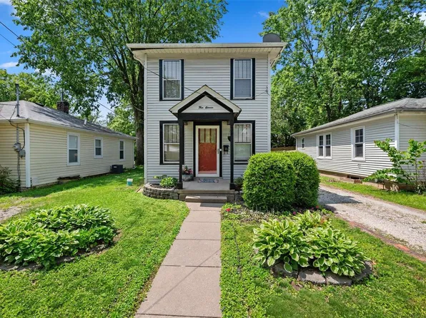 411 Adams St, Saint Charles, MO 63301