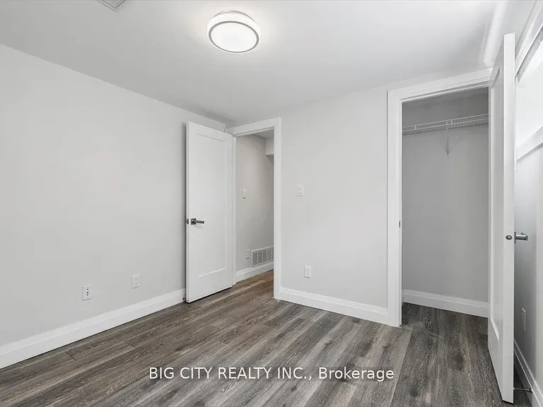 18 Wexford Blvd #2 — Photo 16