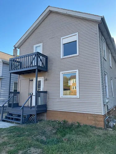 1209 N Main St Photo 1