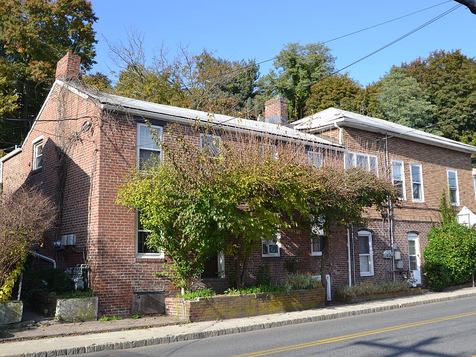 1st image of 44 Kinney St #46