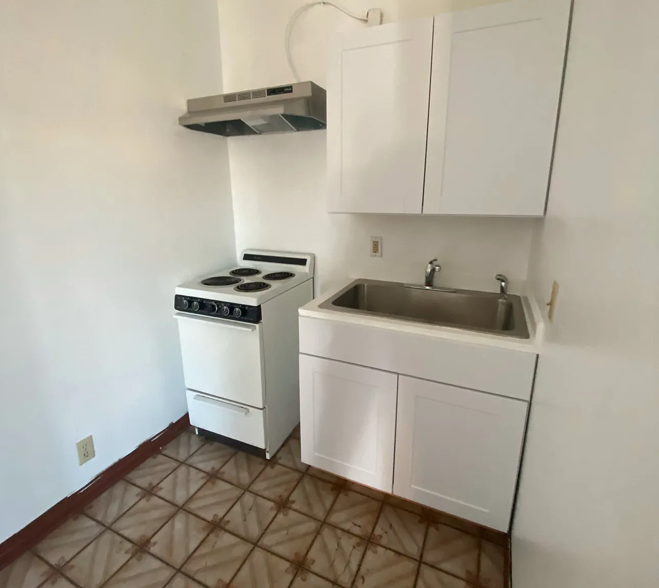 Studio, $1,900 — Photo 3