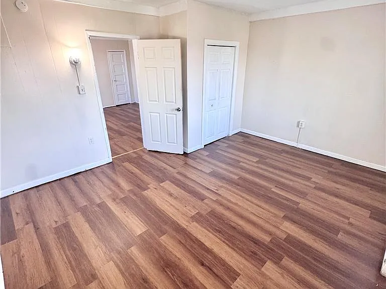 1348 E Floor 6 Ter #3RD FLOOR REAR — Photo 11