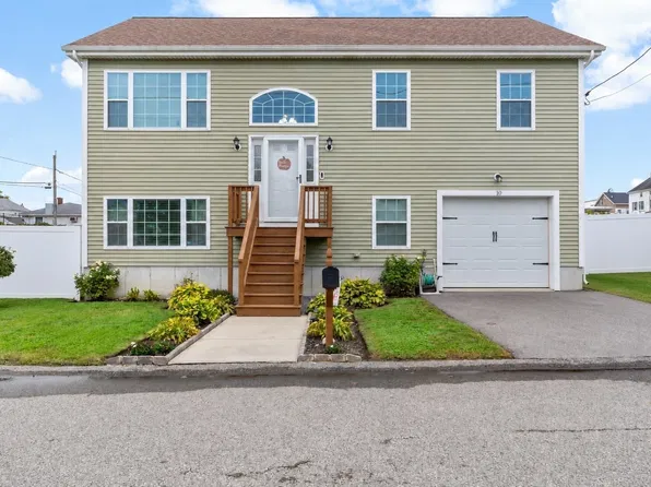 10 Tiffany Dr, Fall River, MA 02723