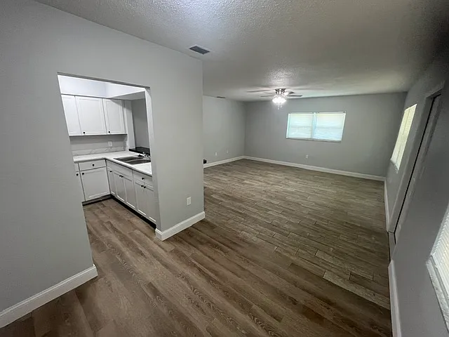 3000 70th Ln N — Photo 11