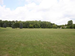 4998 Old Silo Dr #35, Pleasant Lake, MI 49272