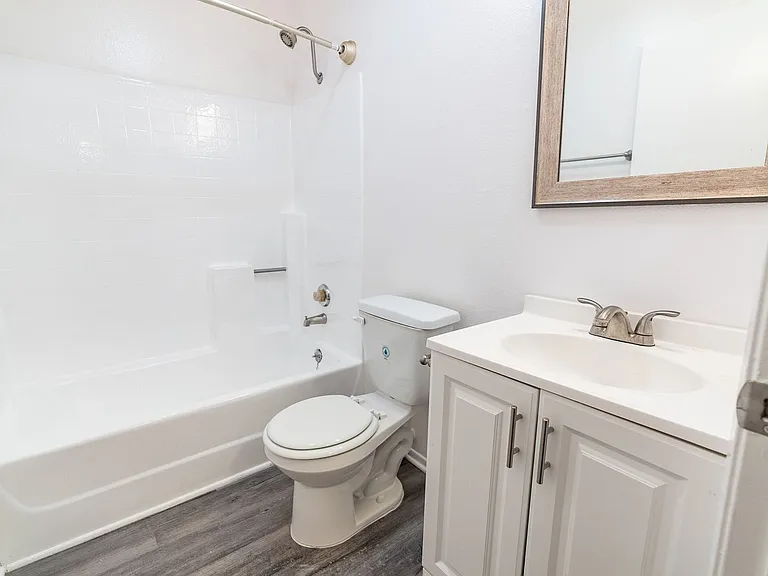 311 South New Hampshire Avenue — Photo 13