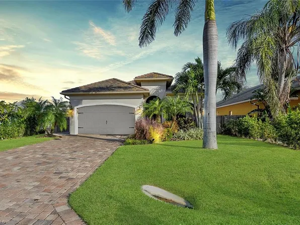 707 104th Ave N, Naples, FL 34108