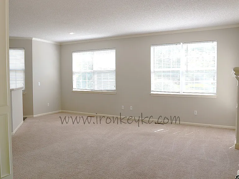 9221 Boehm Dr — Photo 10
