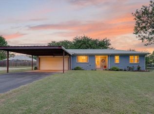624 N Avenue A, Springtown, TX 76082