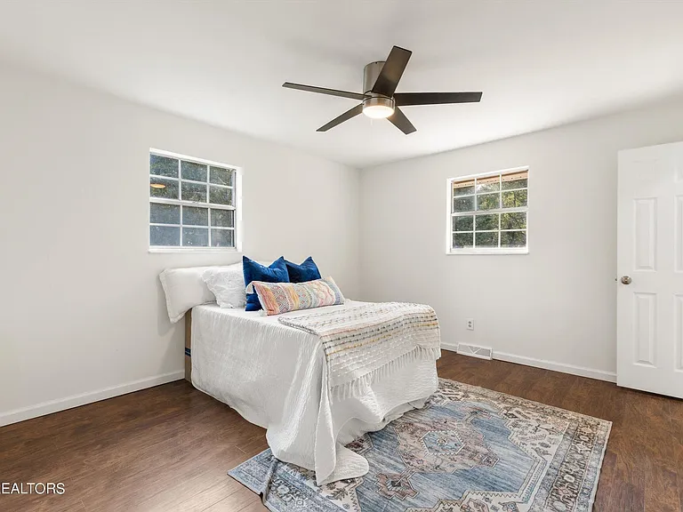 3037 Marvin Cir — Photo 15